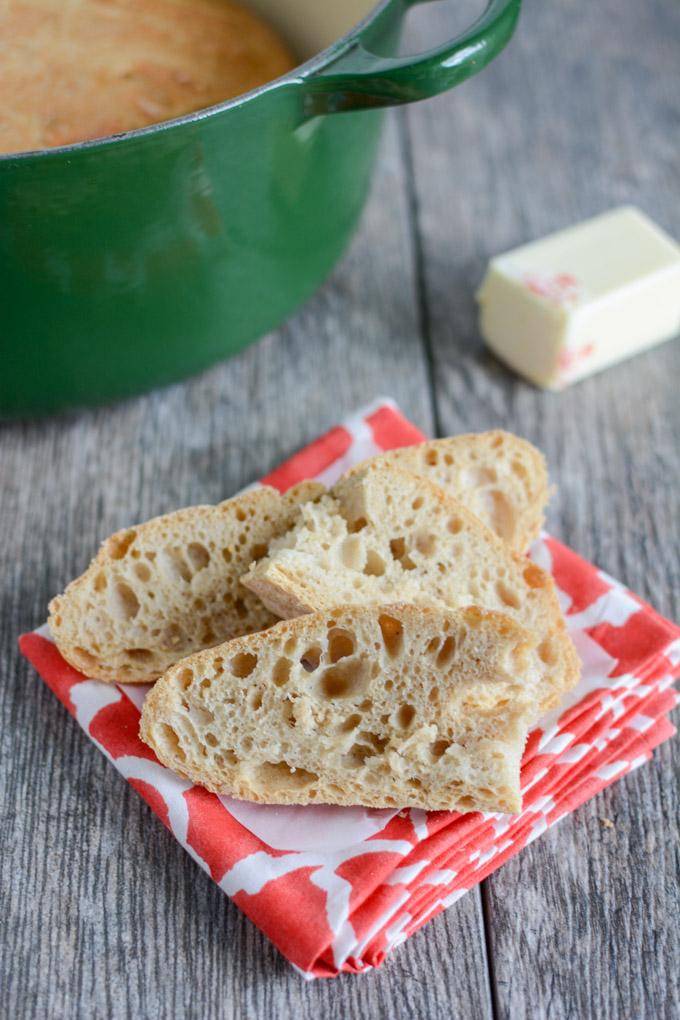 Dutch Oven Bread - Amanda's Cookin' - Yeast Breads